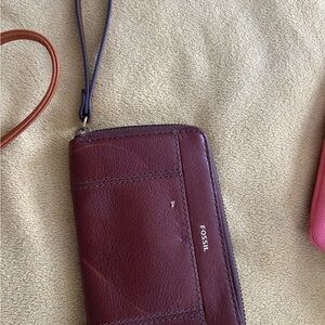 Fossil Brown Wallet with Elegant Leather Design and Zipper Closure